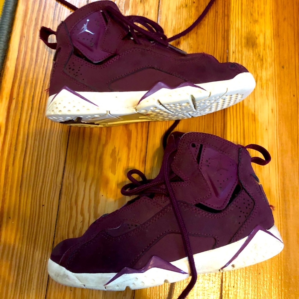 Kids Jordan’s Maroon